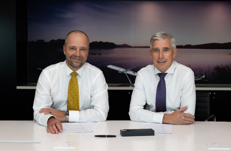 Tourism New Zealand Chief Executive René de Monchy and Air New Zealand Chief Executive Officer Greg Foran