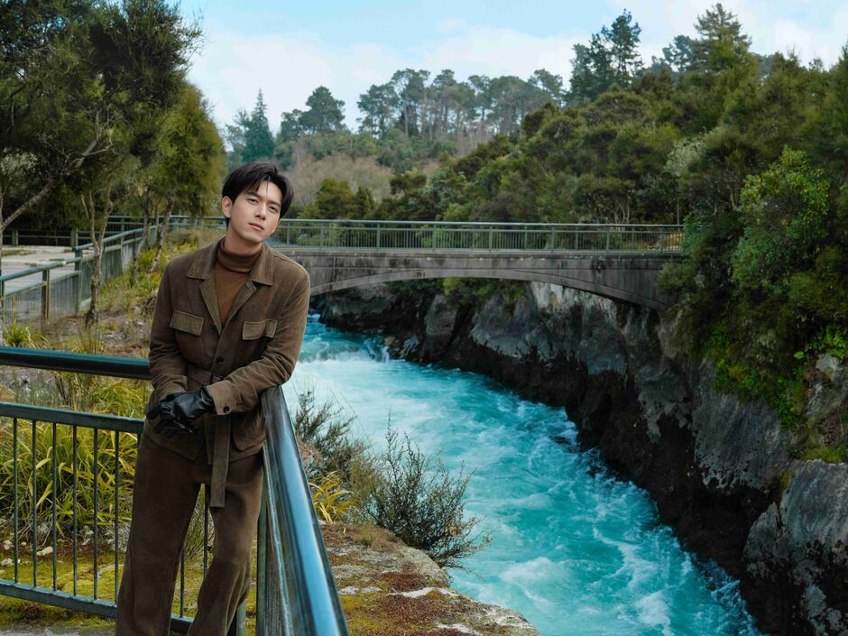 Li Xian at Huka Falls, Taupō